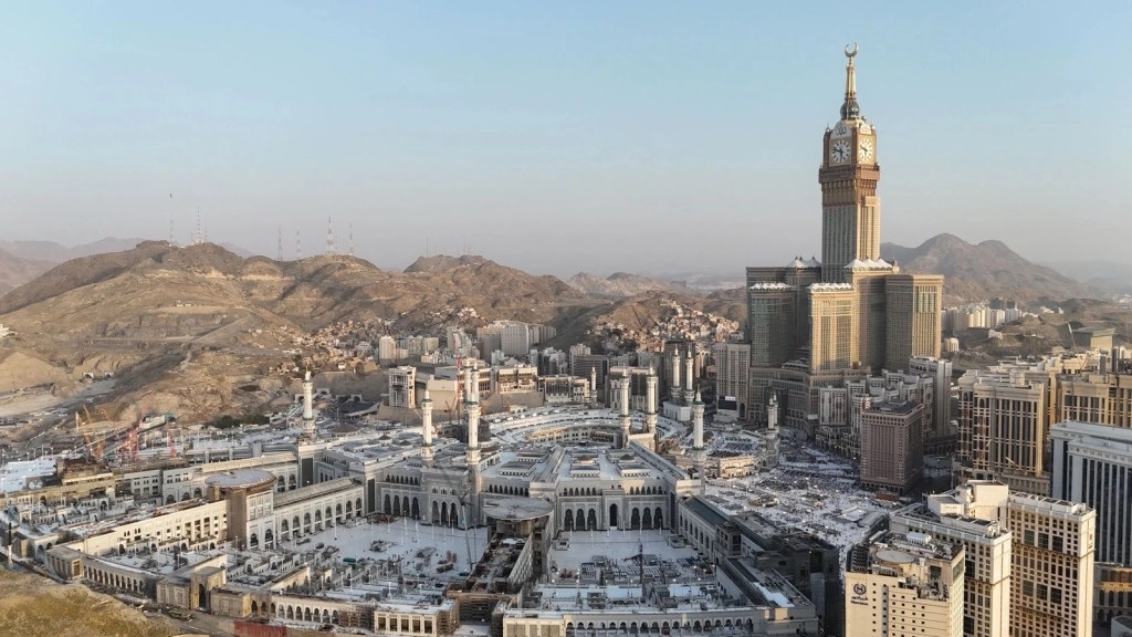Makkah Gunakan Teknologi AI dan Data Geospasial untuk Pantau Pergerakan Jutaan Jemaah Haji Umrah